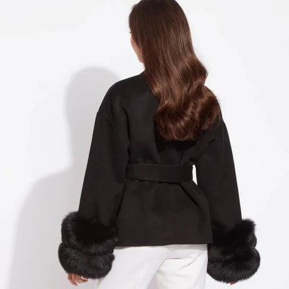 Der Bianca-Mantel mit Pelzbesatz