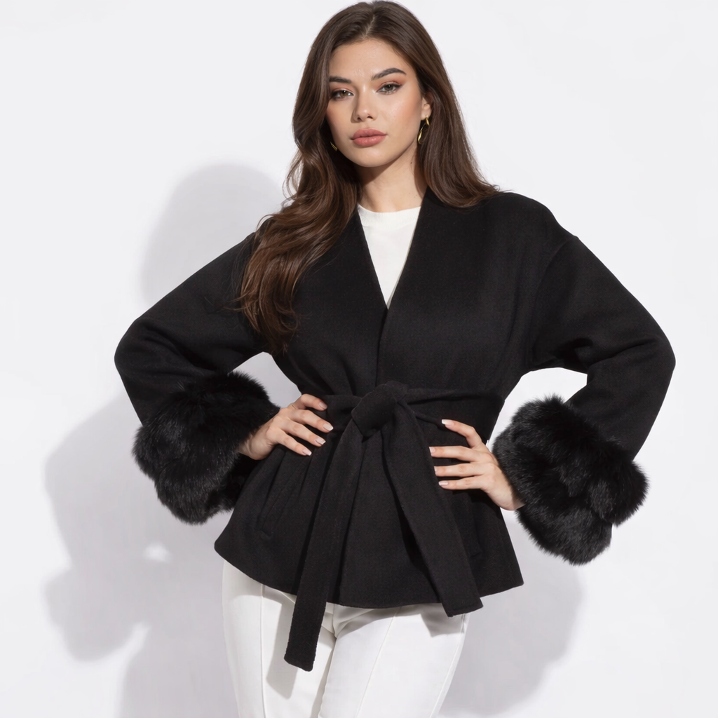 Der Bianca-Mantel mit Pelzbesatz