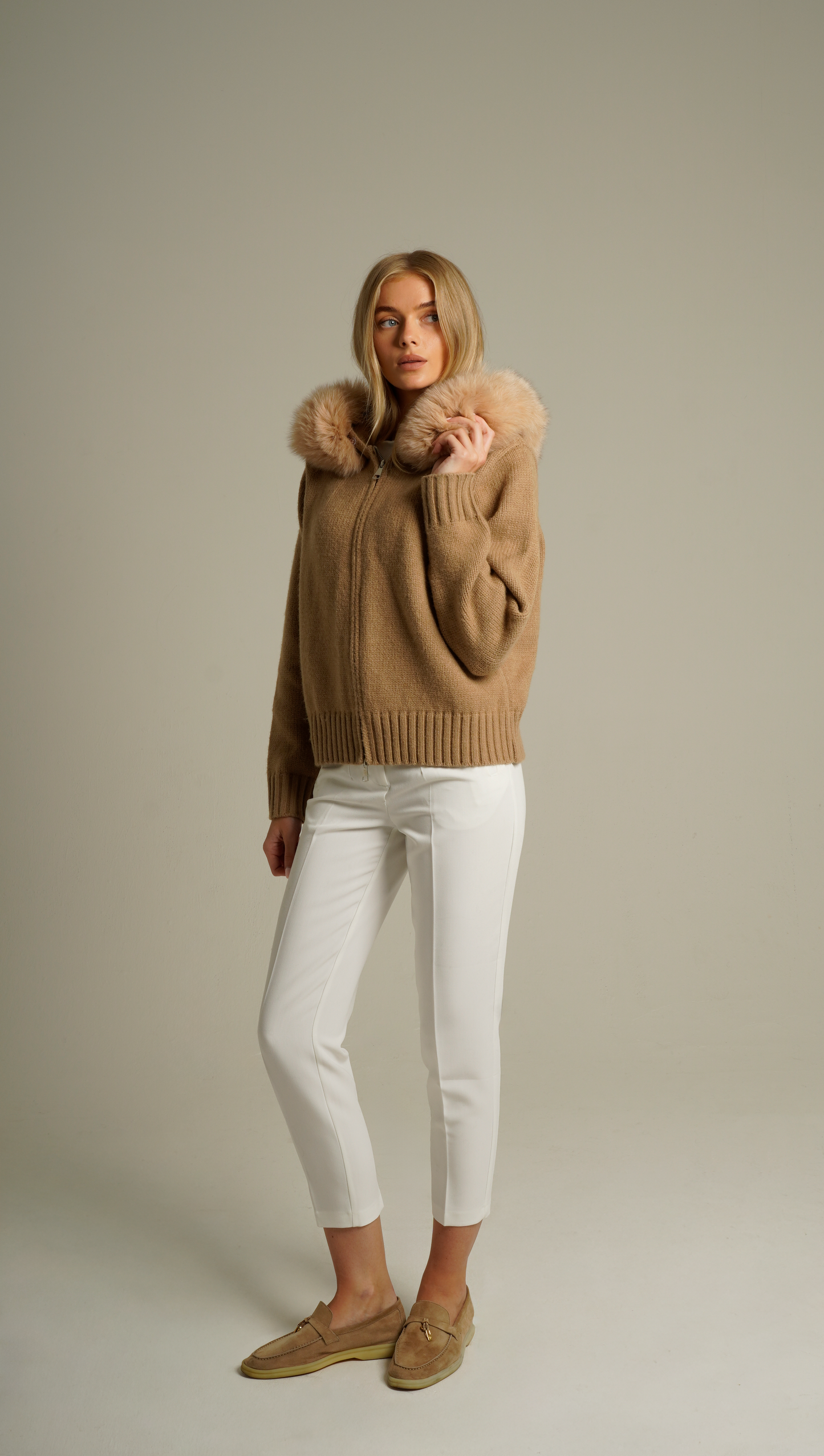 Der Aurora-Kunstpelzmantel