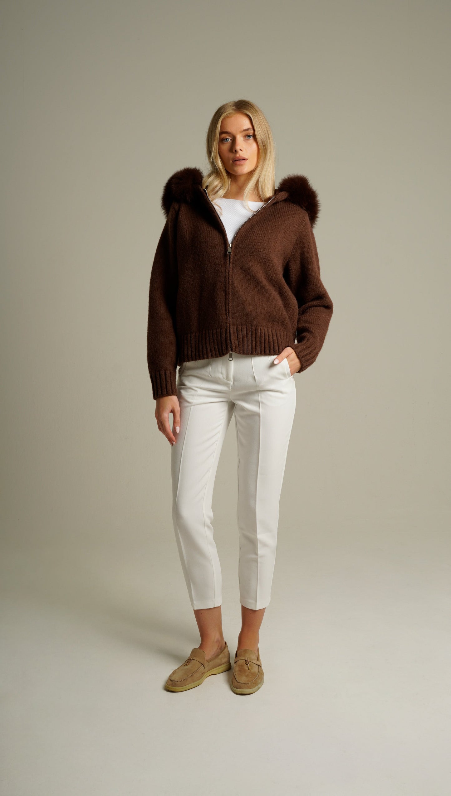 Der Aurora-Kunstpelzmantel