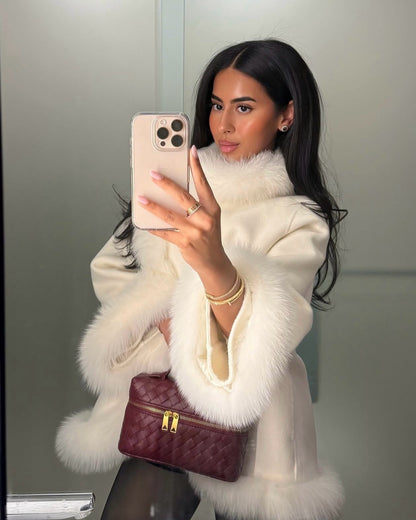 Genevieve Pelzmantel mit Pelzbesatz – Creme